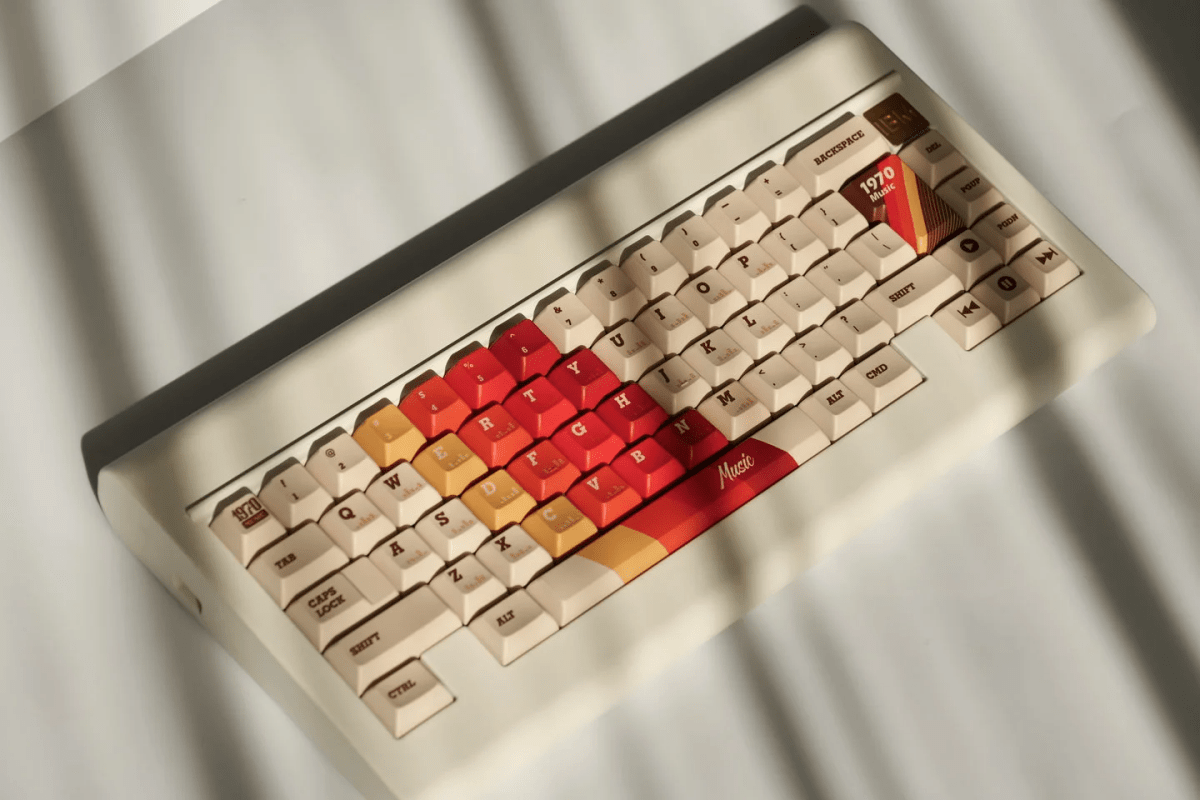 Cool 1970 Theme Retro Vintage Keycap Set - KeyArtisan