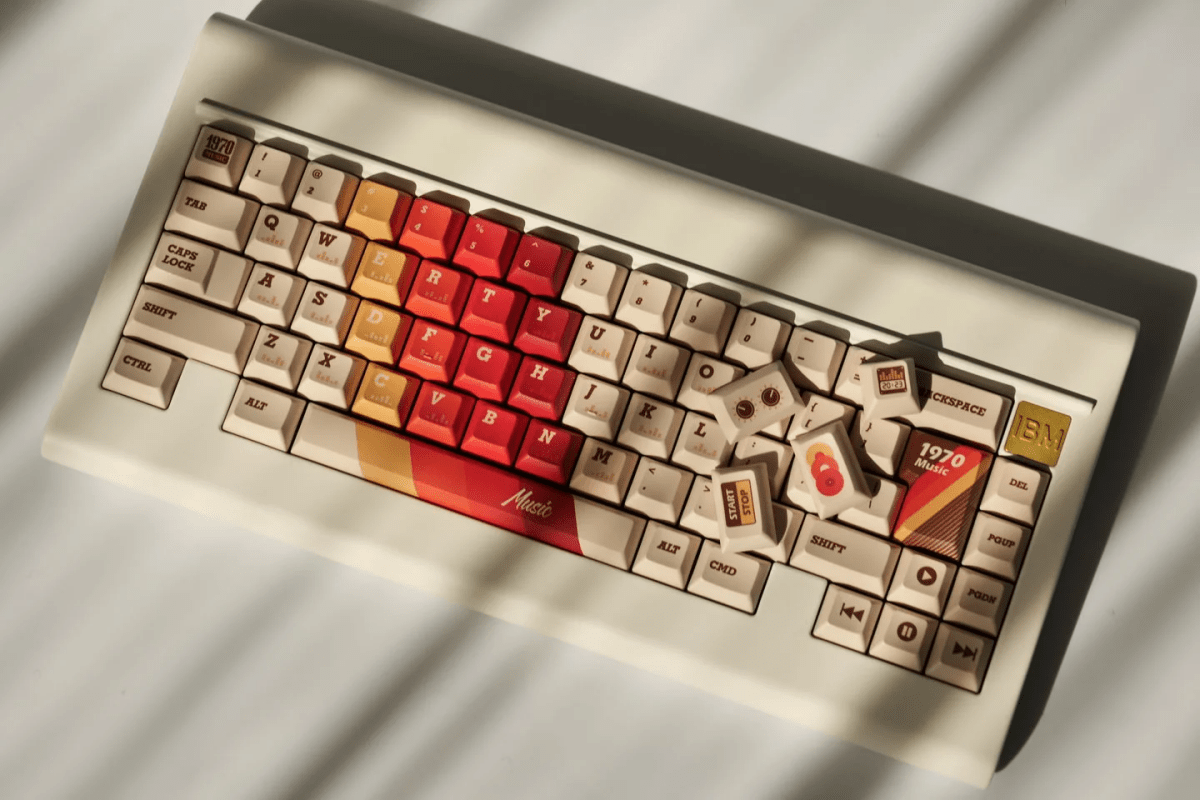 Cool 1970 Theme Retro Vintage Keycap Set - KeyArtisan