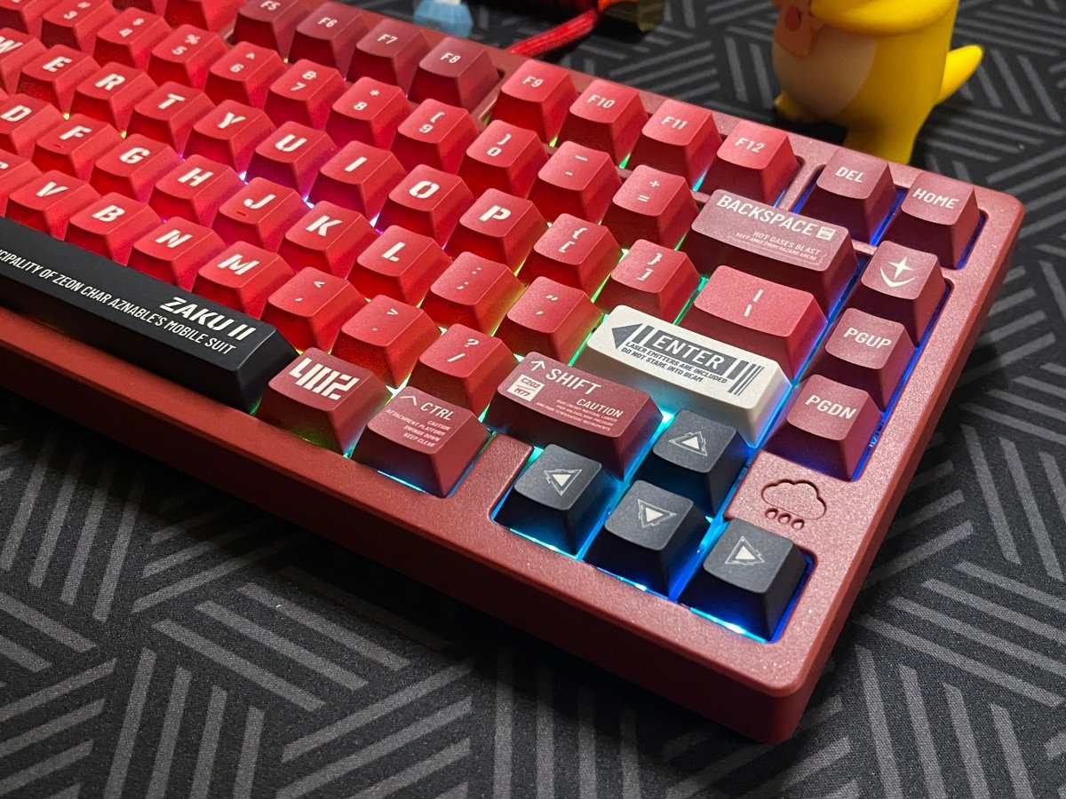 Cool Red ZAKU Mecha Warrior Keycap Set - KeyArtisan
