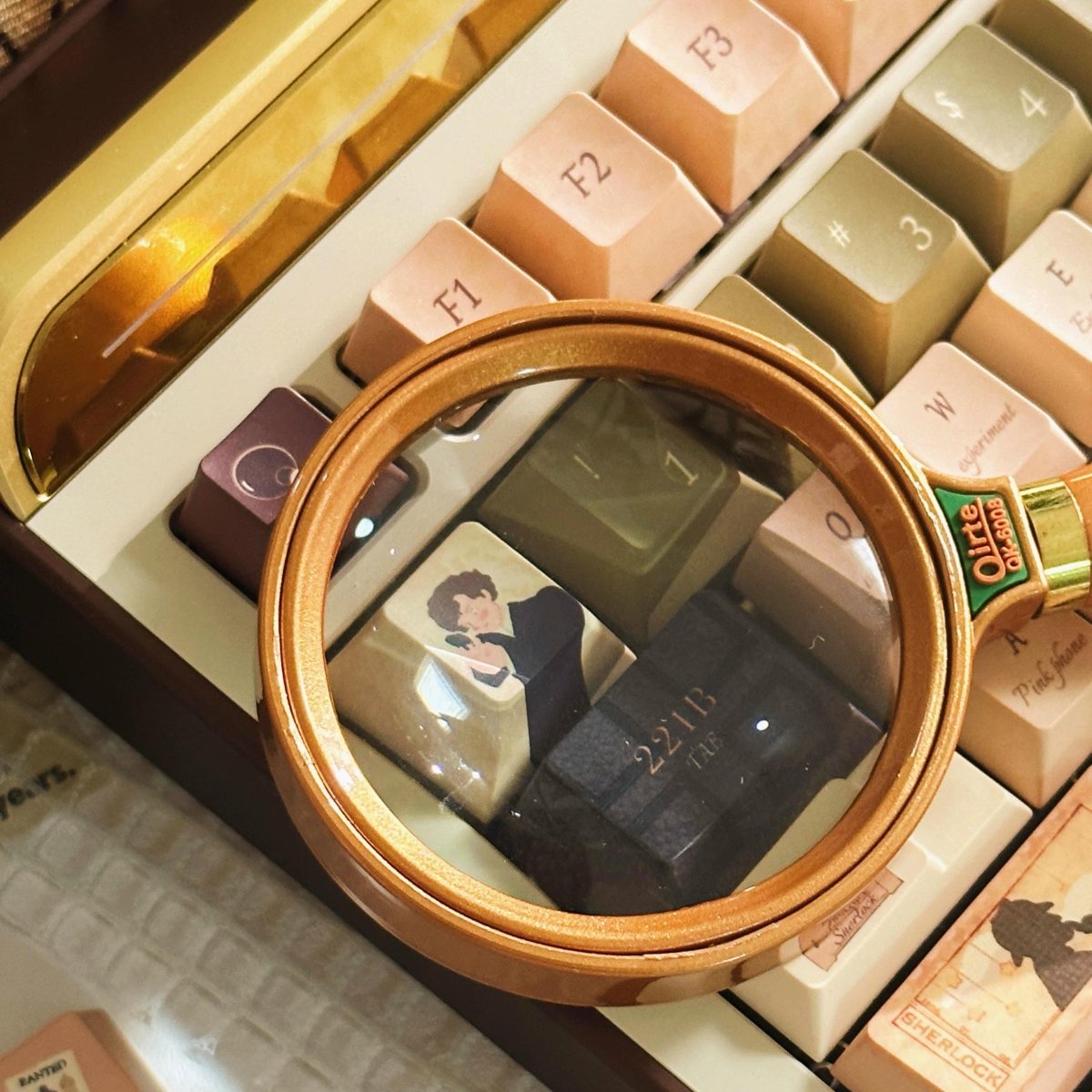 Cool Sherlock Holmes Theme Artisan Keycap Set - KeyArtisan