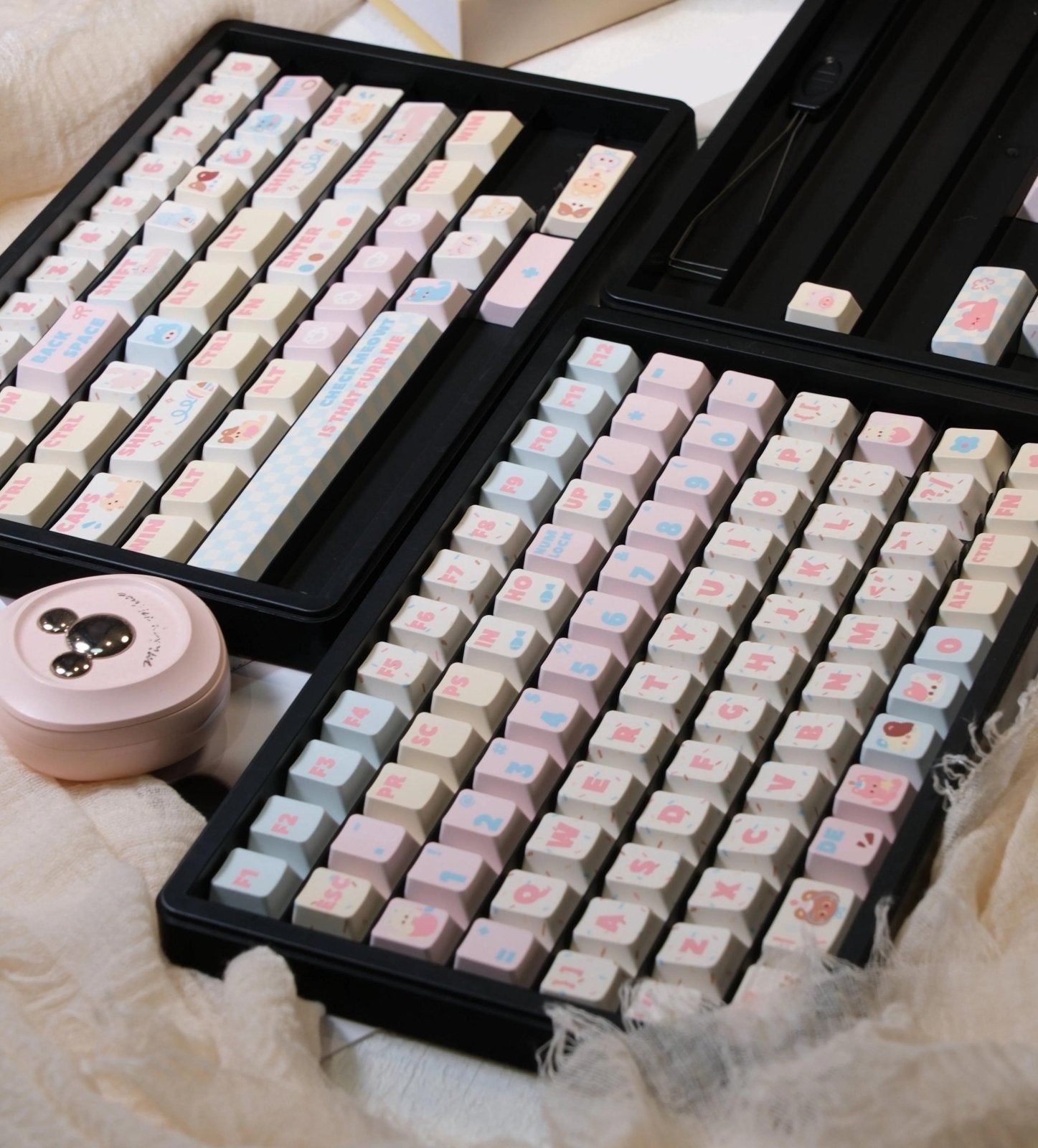 Cute Birthday Cat Theme Pink Keycap Set - KeyArtisan