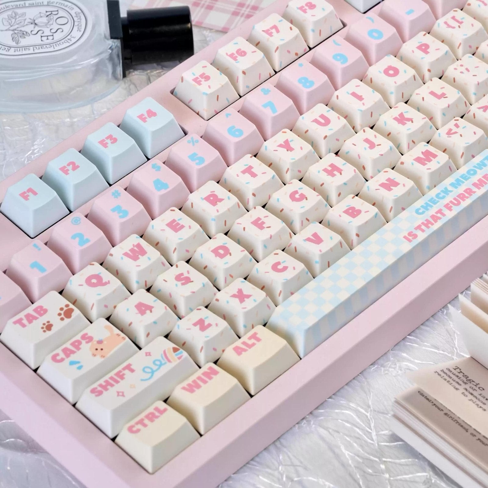 Cute Birthday Cat Theme Pink Keycap Set - KeyArtisan