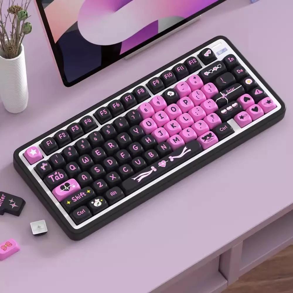 Cute Black & Pink Love Theme Artisan Keycap Set - KeyArtisan