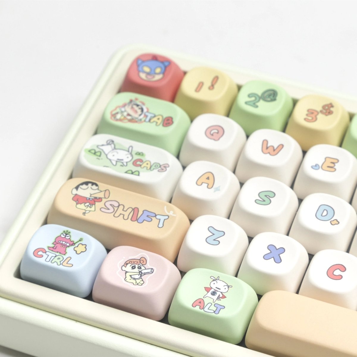 Cute Crayon Shin - Chan Theme Artisan Keycap Set - KeyArtisan