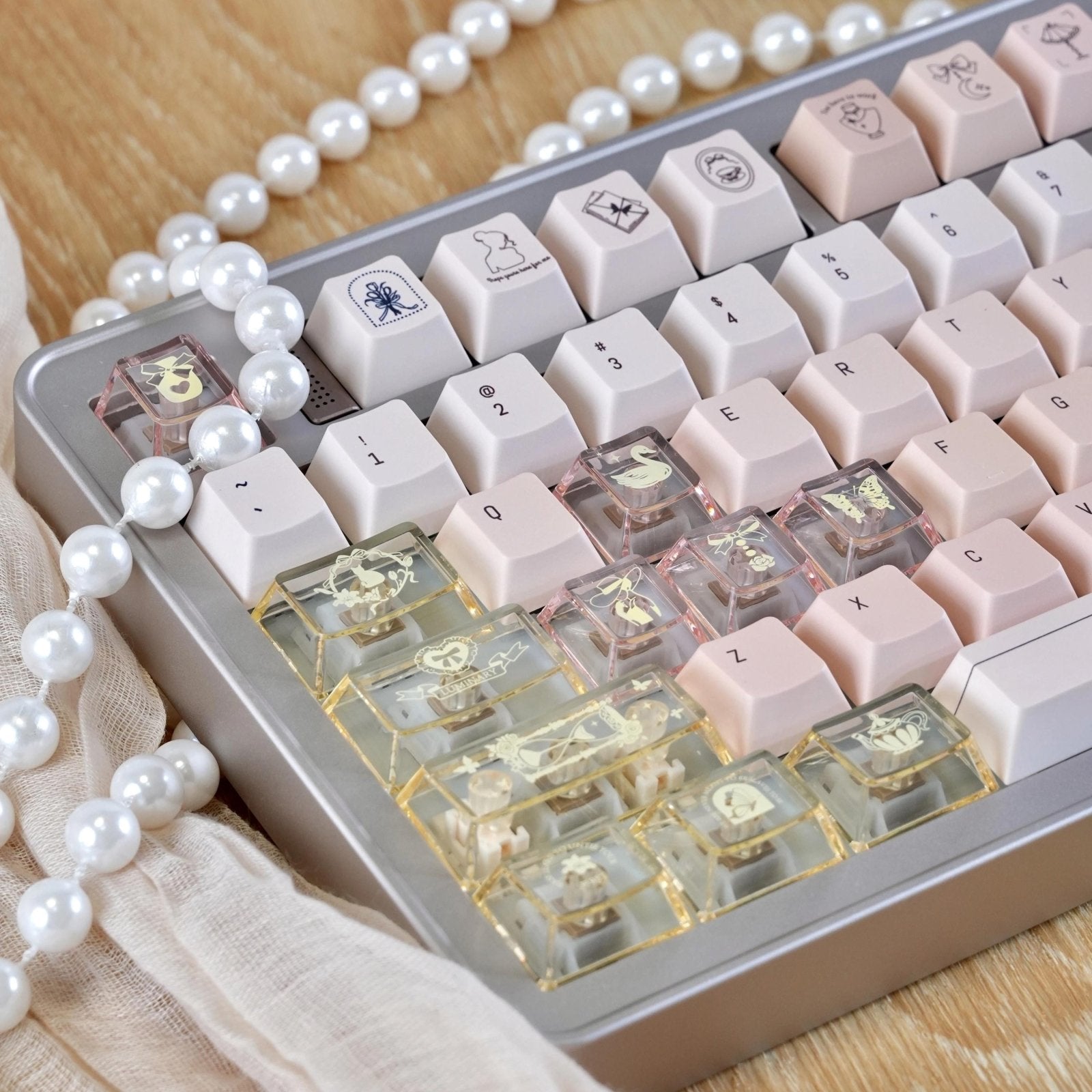 Cute Minimalistic Pastel Gradient Keycap Set - KeyArtisan