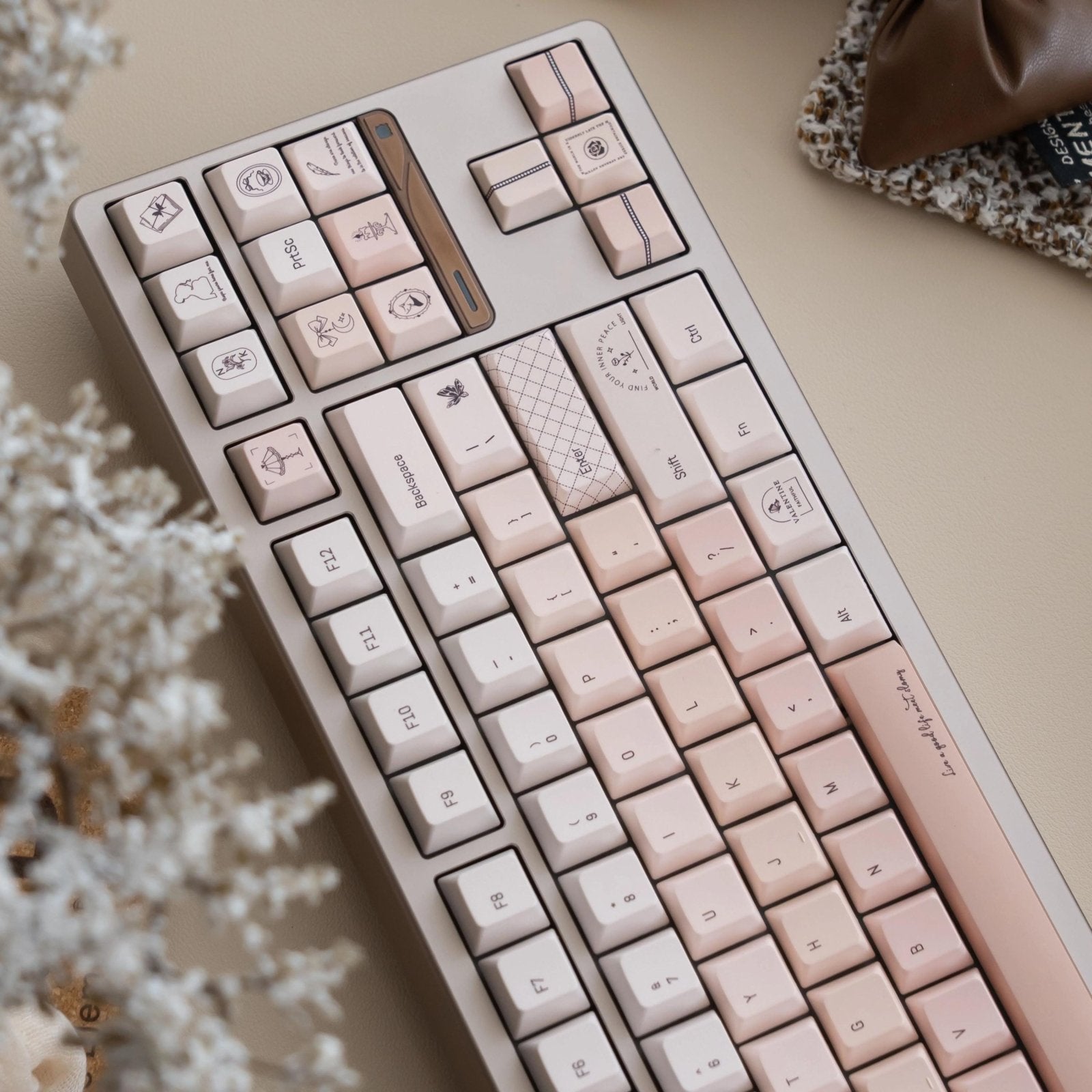 Cute Minimalistic Pastel Gradient Keycap Set - KeyArtisan