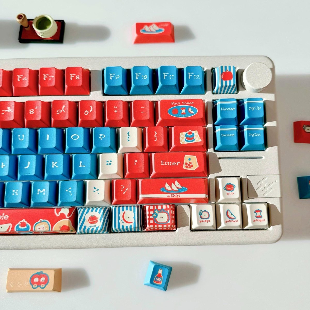 Cute Red Apple Pie Theme Keycap Set - KeyArtisan