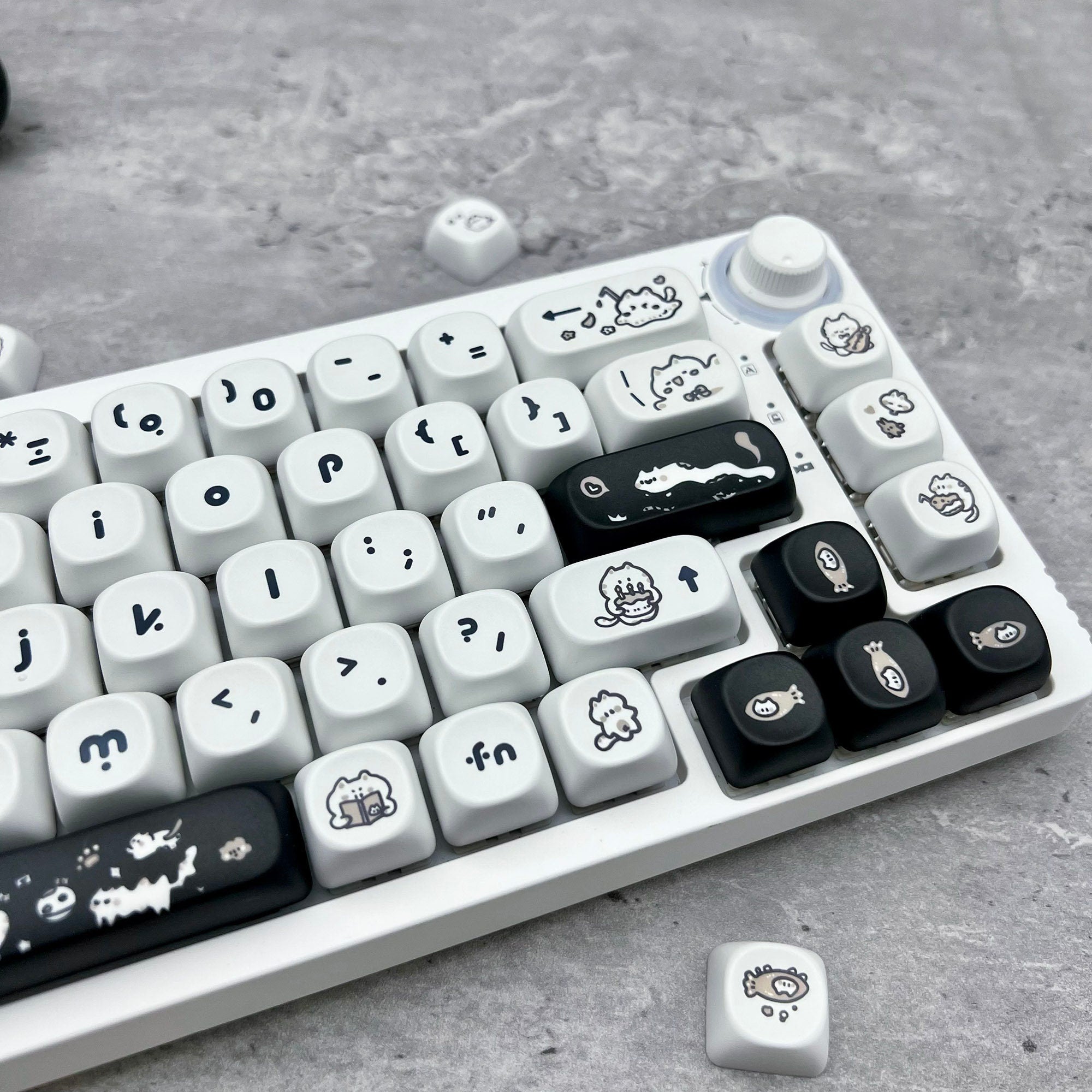 Happy Kitten Keycap Set, MOA Profile, Cute Art, PBT, Cherry MX Stem, Dye-Sub Legends
