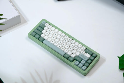 Cute Green Matcha PBT MOA ISO Keycap Set for Mechanical Keyboard, Kawaii Keycap Set, Moa Profile, Dye-Sub Process, Mx(+)Switches, 127/144pcs