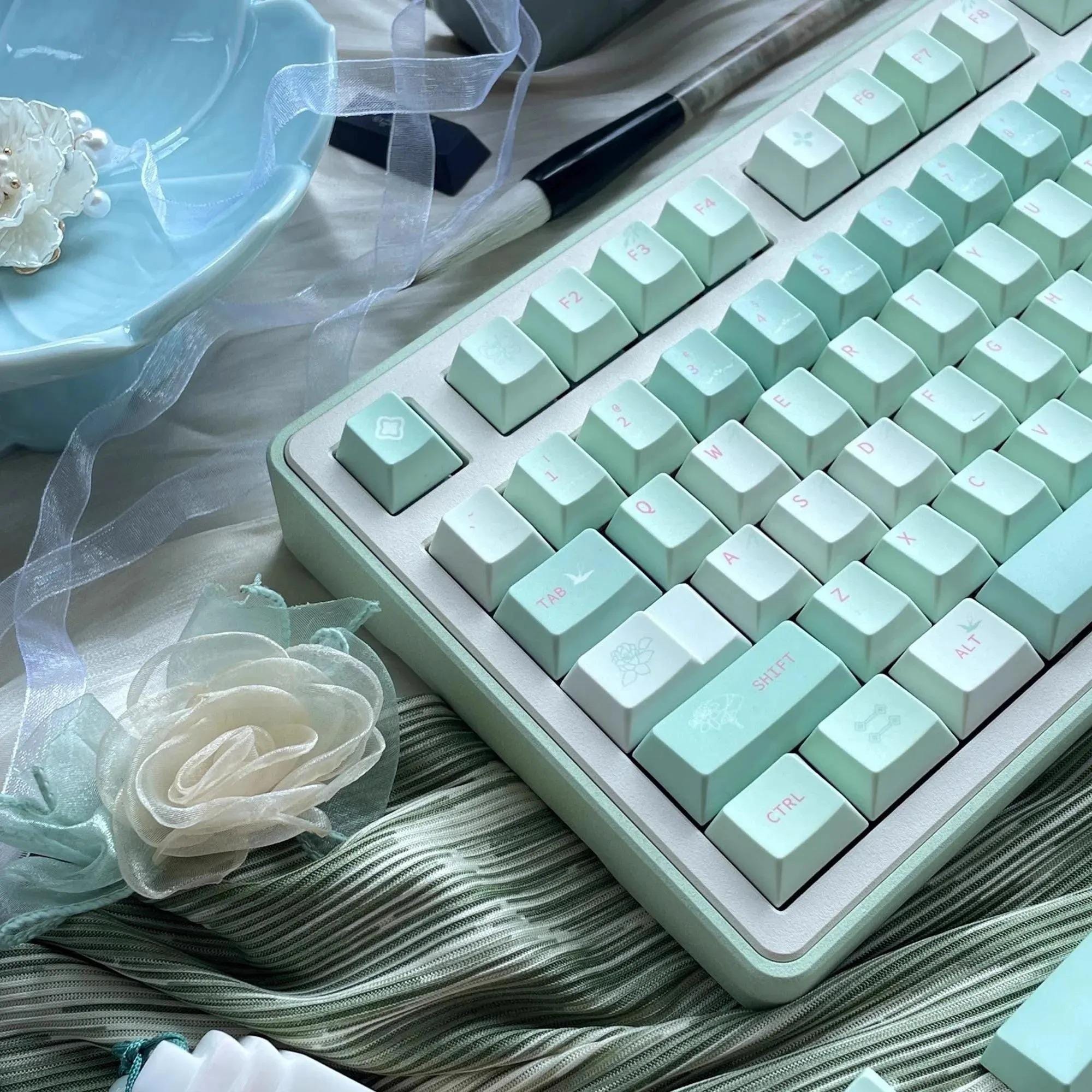 Cute Green Floral Matcha PBT Keycaps Set for Mechanical Keyboard, Artisan Keycaps, Cherry Profile, PBT Dye-Sub, Mx(+)Switches, 133pcs