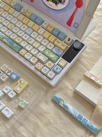 Cute Happy Duck Theme Artisan Keycap Set for Mechanical Keyboard, Kawaii Keycaps, ISO Keycaps, PBT Dye-Sub, Mx(+)Switches, 149pcs