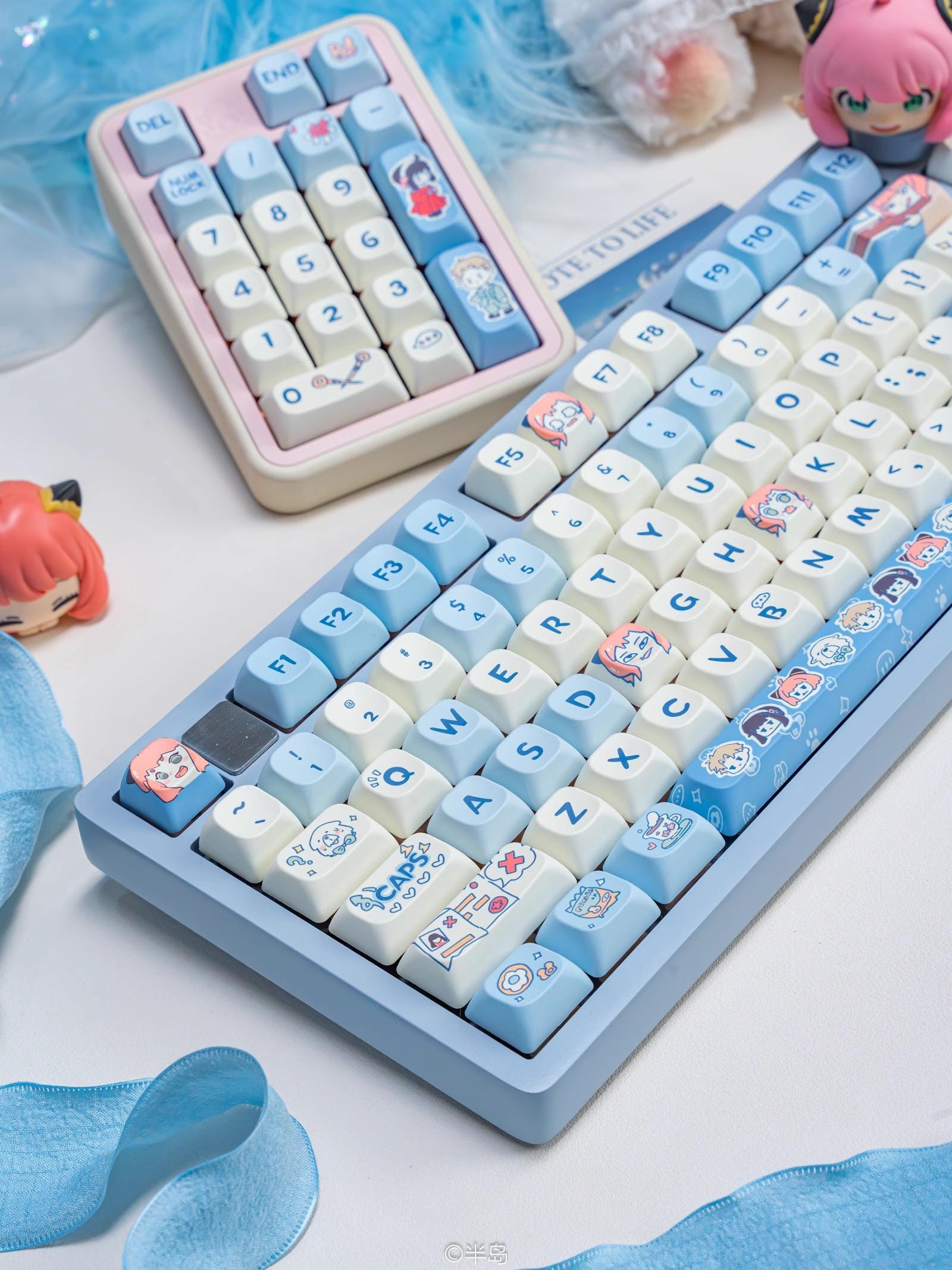 Cute Blue Spy X Family Anime Keycaps Set for Mechanical Keyboard, Anya Keycaps, Kawaii Keycaps, Artisan Keycaps, MOA/DMA Profile, 132/151pcs