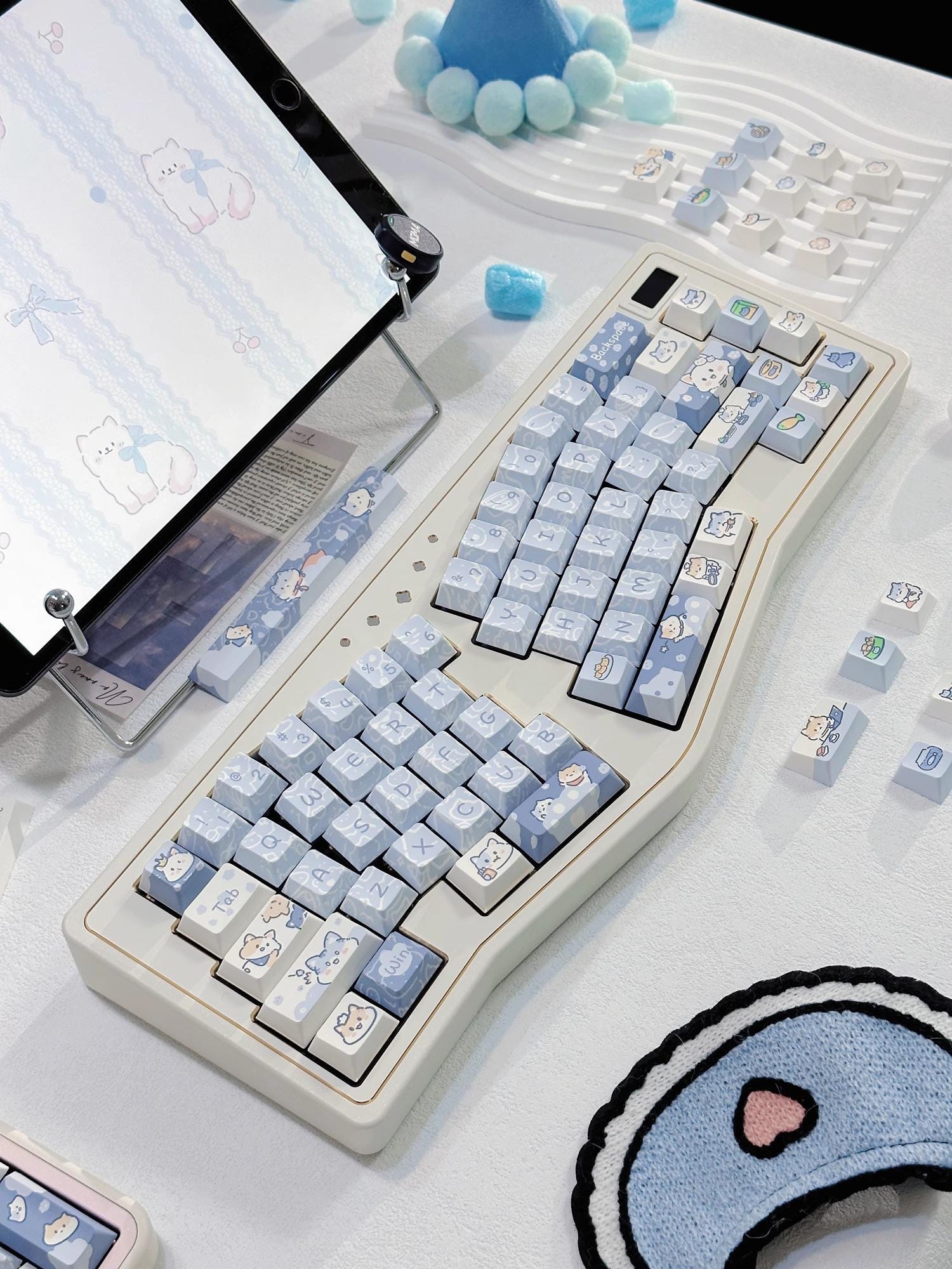Cute Kitty's Life Theme Blue Cat Keycaps Set for Mechanical Keyboard, Kawaii Keycaps, MDA Profile, PBT Dye-Sub, Mx(+)Switches, 134pcs