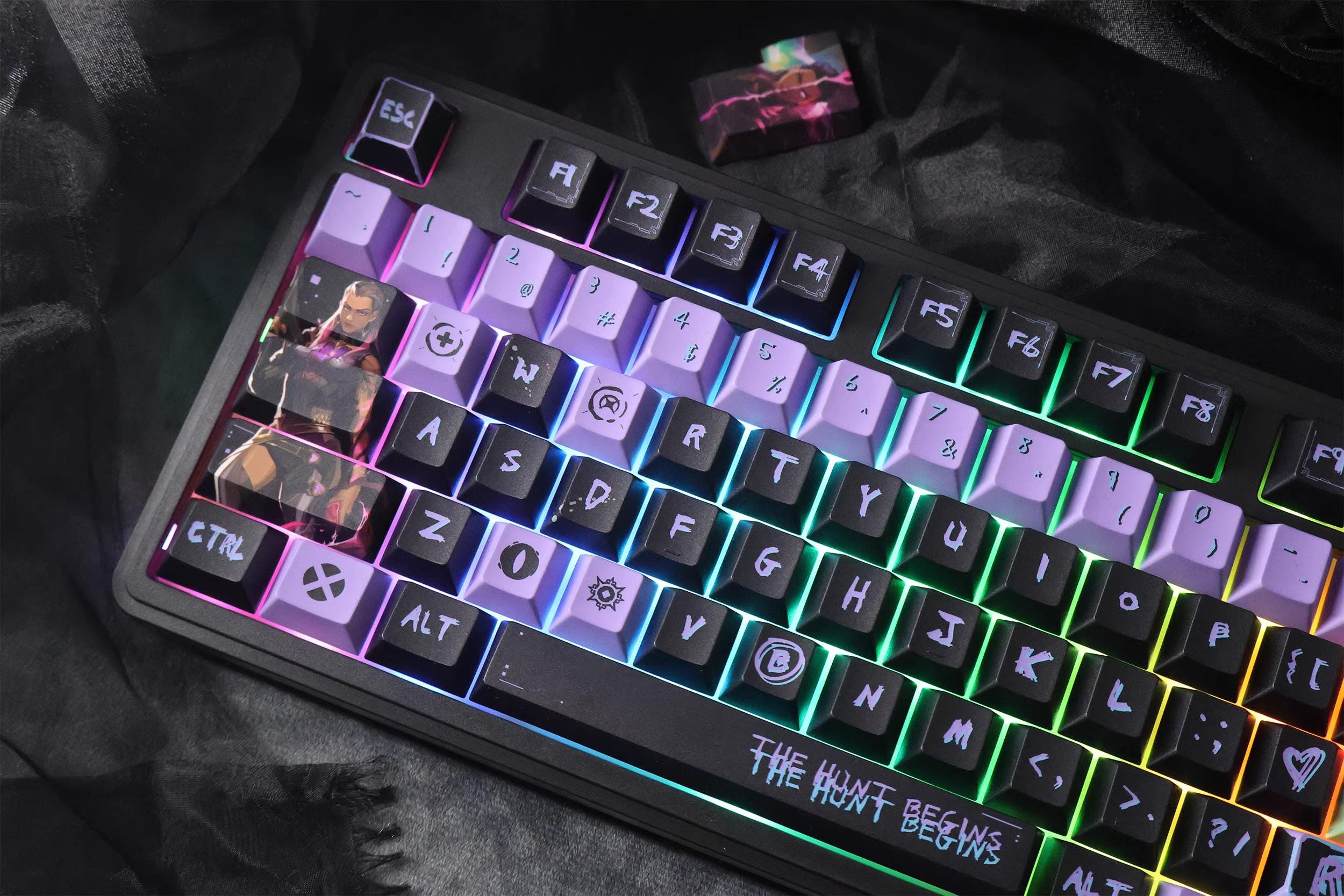 Reyna Valorant Theme Artisan Keycap Set for Mechanical Keyboard | The Hunt Begins Edition - KeyArtisan®