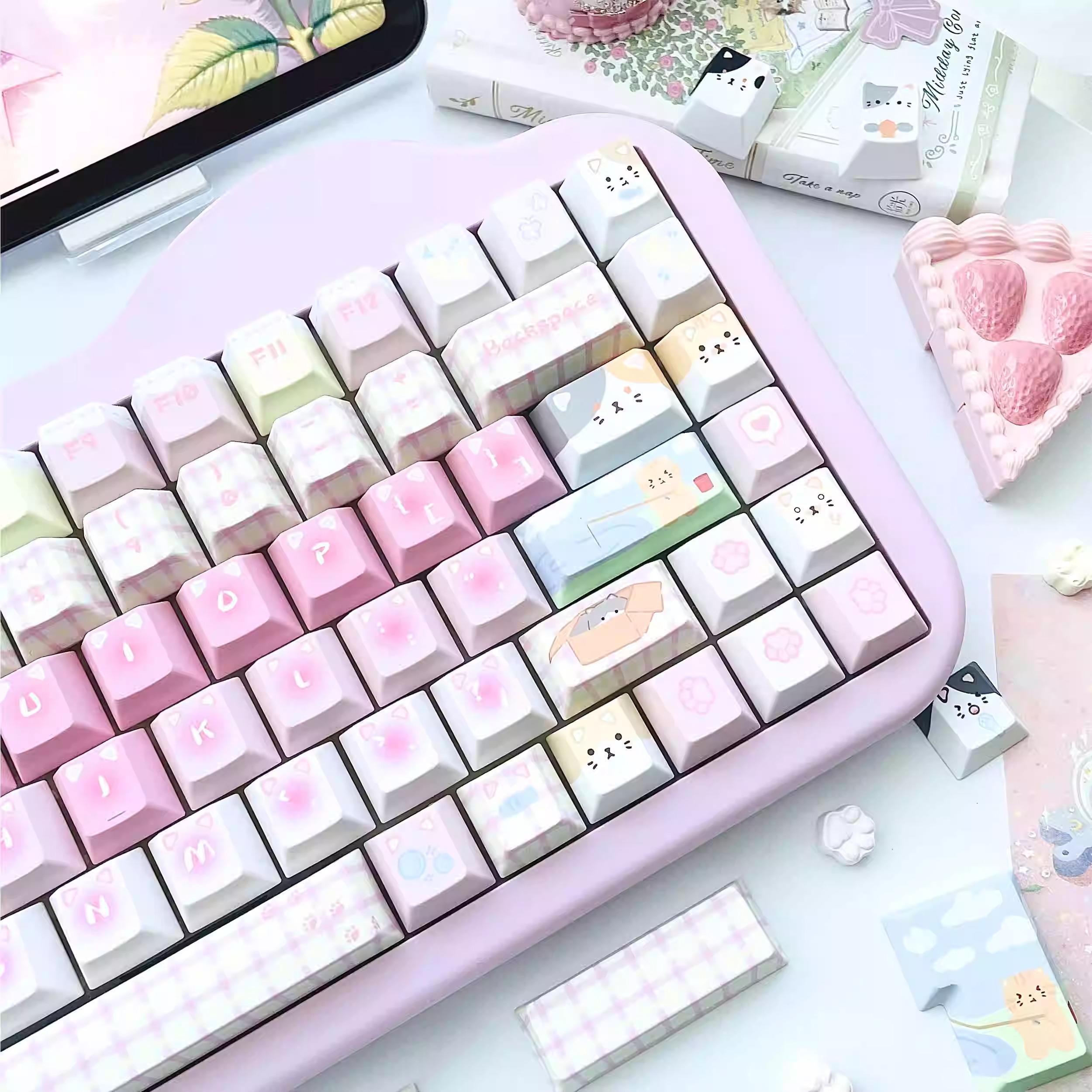 Cute Pink Cat Theme Kawaii Keycap Set for Mechanical Keyboard | Paw Prints & Whiskers Design Keycaps – KeyArtisan®