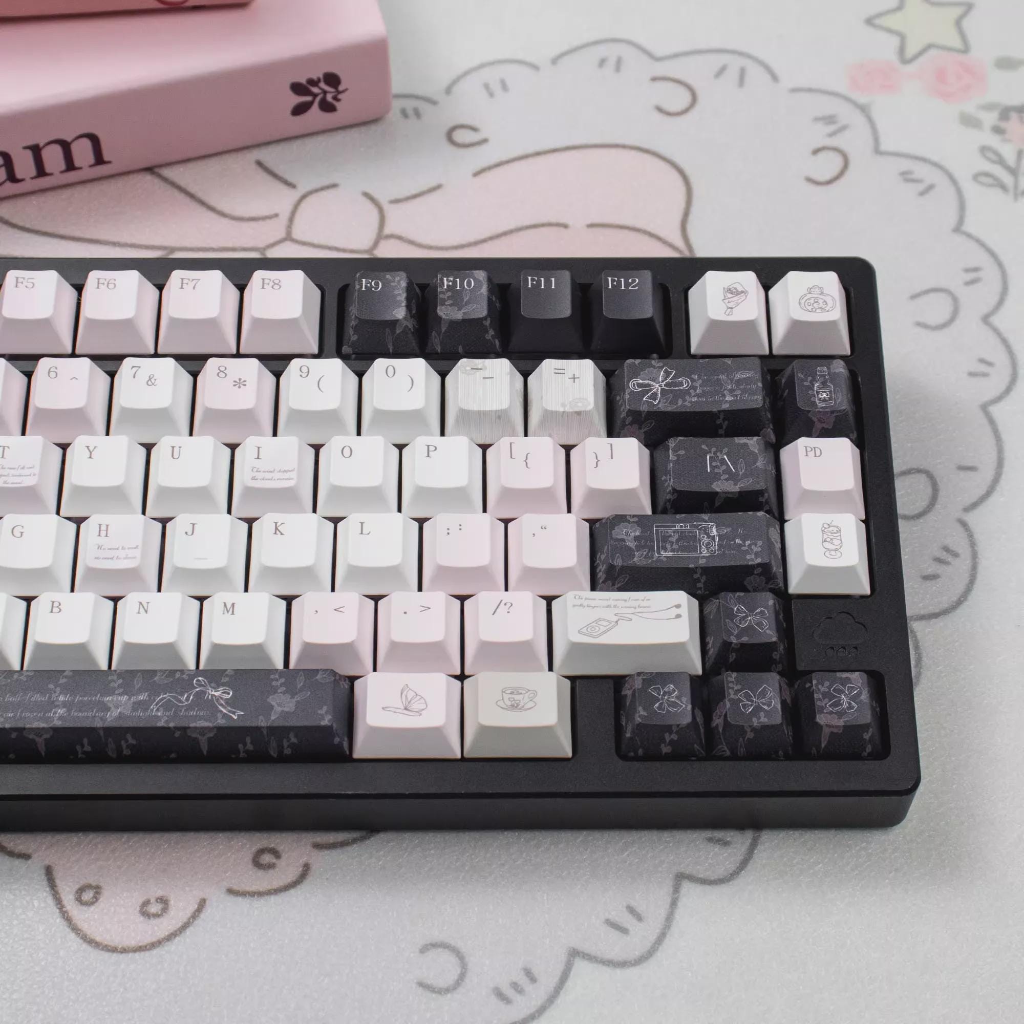 Cute Black Veil Pink Cheeks Keycaps Set for Mechanical Keyboard - Kawaii Aesthetic Design - KeyArtisan®
