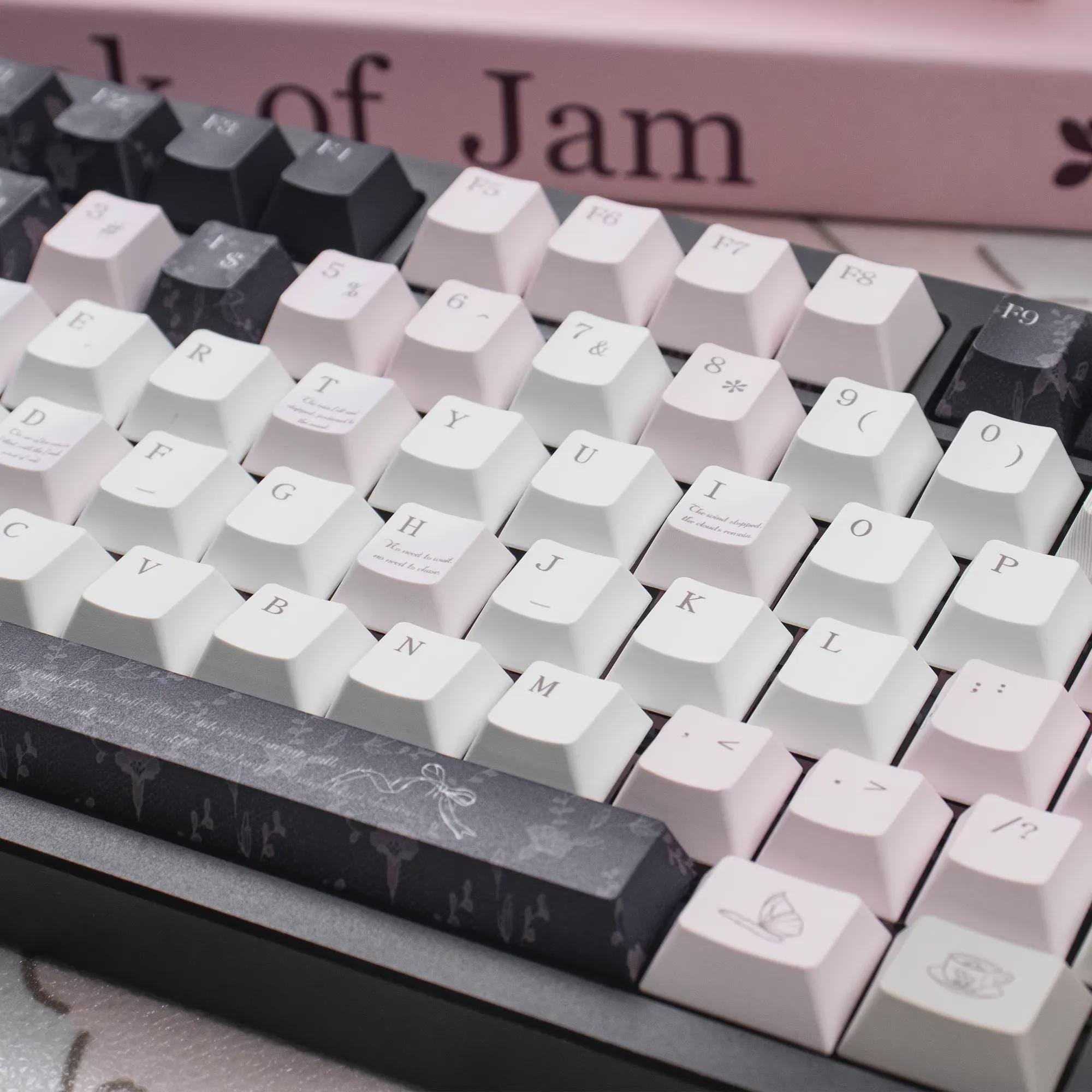 Cute Black Veil Pink Cheeks Keycaps Set for Mechanical Keyboard - Kawaii Aesthetic Design - KeyArtisan®