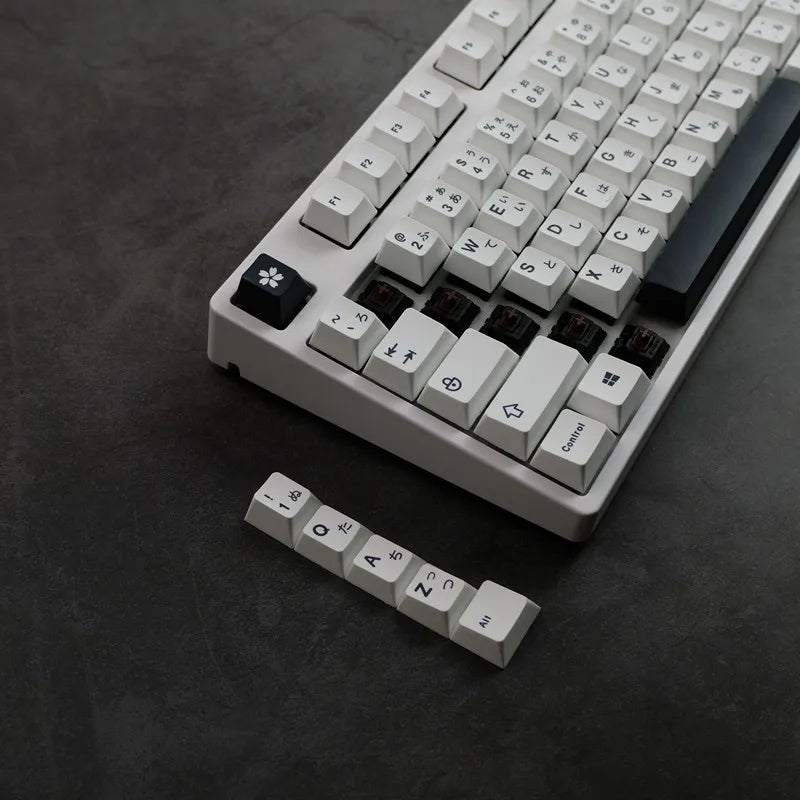 Minimalist Black & White Japanese Keycap Set - KeyArtisan