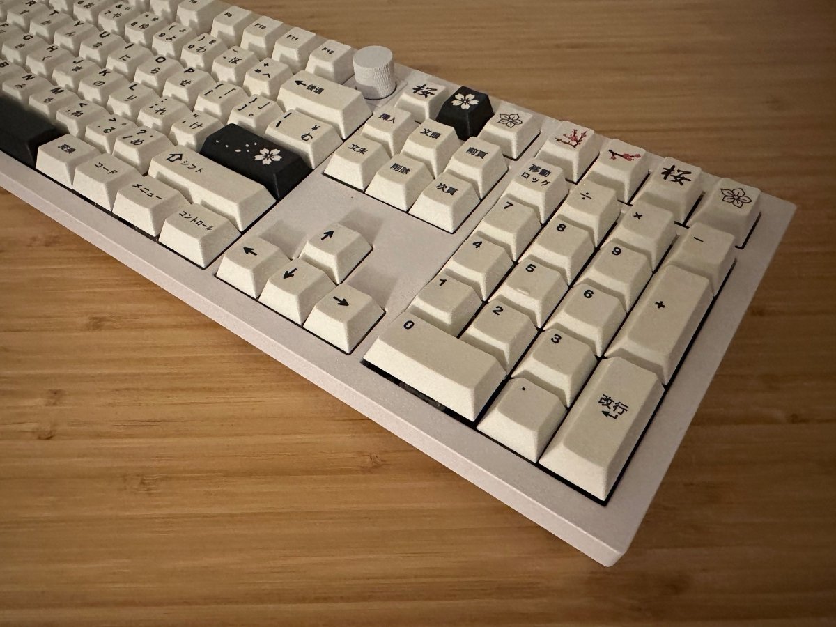 Minimalist Black & White PBT Japanese Keycap Set - KeyArtisan