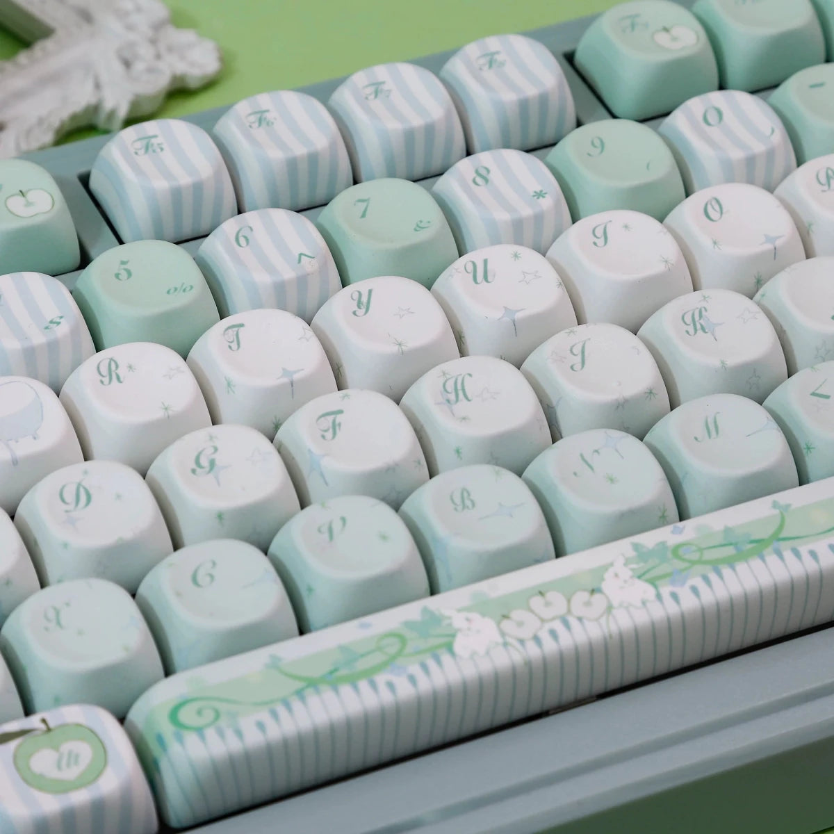 Spring Bunny Orchard Theme Keycap Set - KeyArtisan